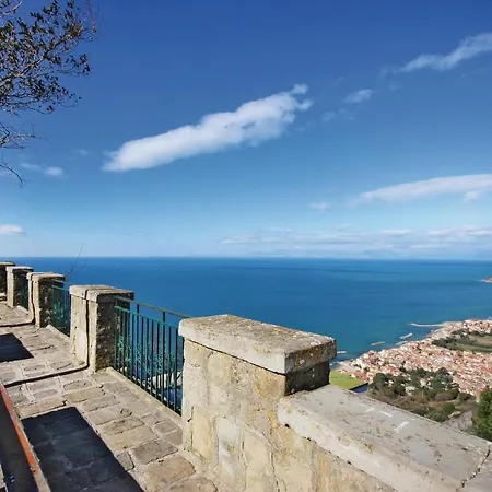 Apartamento Stunning In S,maria Di C-te Sa